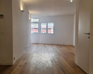 Bedroom of Flat to rent in  Madrid Capital  with Air Conditioner and Heating