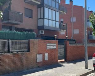 Vista exterior de Dúplex en venda en Les Franqueses del Vallès amb Aire condicionat, Terrassa i Balcó