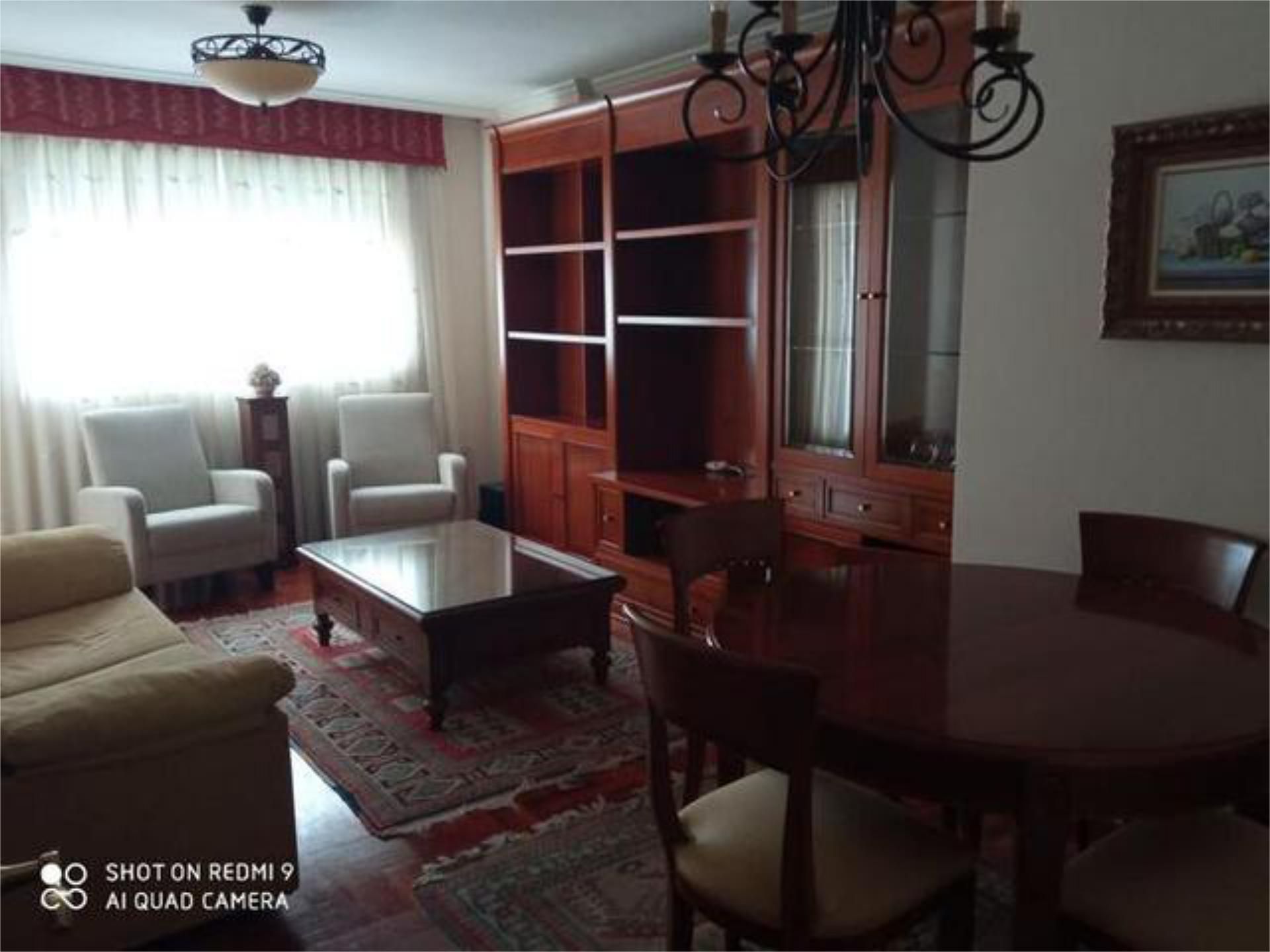 Living room of Flat to rent in Vigo   with Heating, Terrace and Storage room