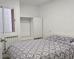 Dormitori de Pis per a compartir en Calella amb Parquet, Terrassa i Moblat