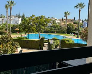 Piscina de Apartament de lloguer en Marbella amb Aire condicionat, Terrassa i Piscina