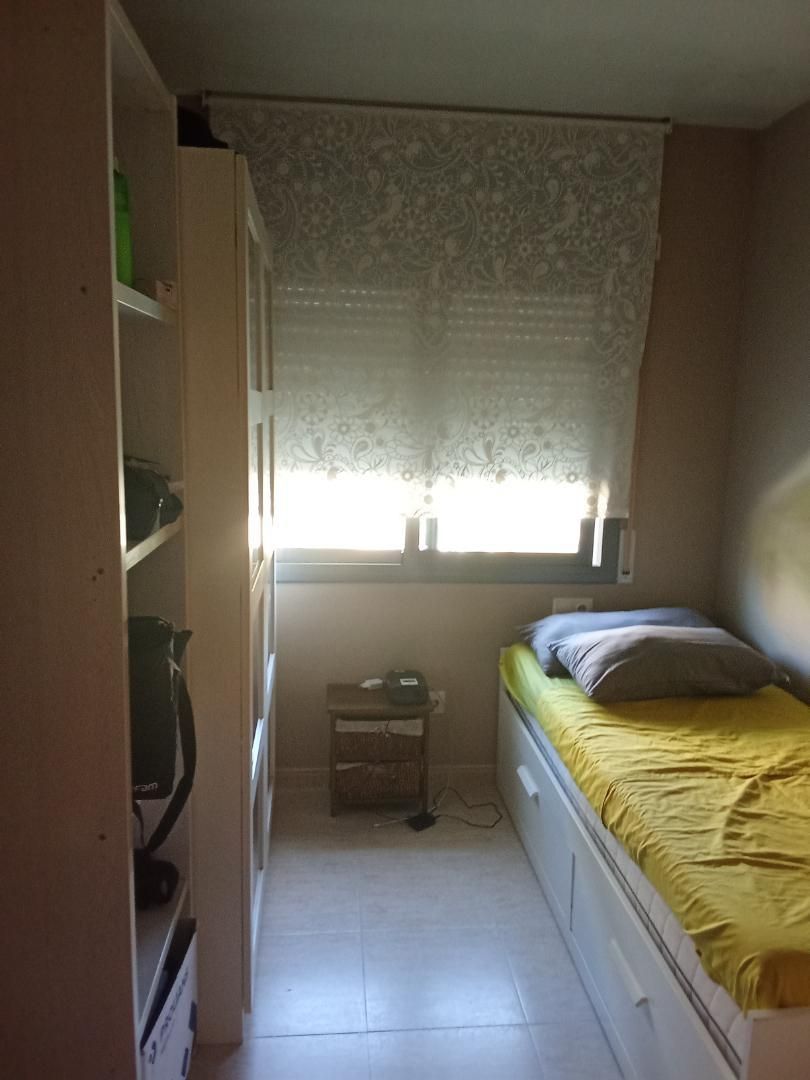 Bedroom of Flat to share in  Tarragona Capital  with Air Conditioner, Heating and Private garden