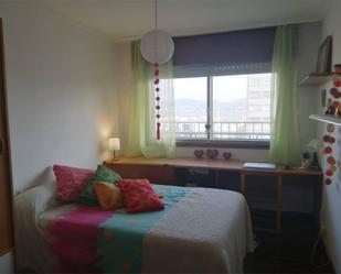 Bedroom of Flat to share in Vigo   with Heating, Parquet flooring and Furnished