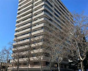 Exterior view of Flat for sale in  Madrid Capital  with Heating, Private garden and Parquet flooring