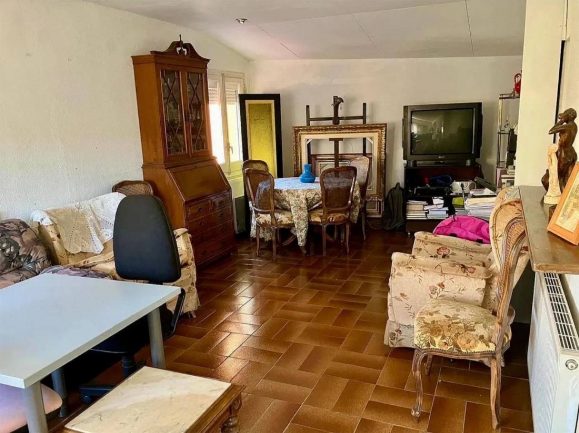 Sala de estar de Casa o chalet en venta en Olot con Aire acondicionado, Calefacción y Trastero