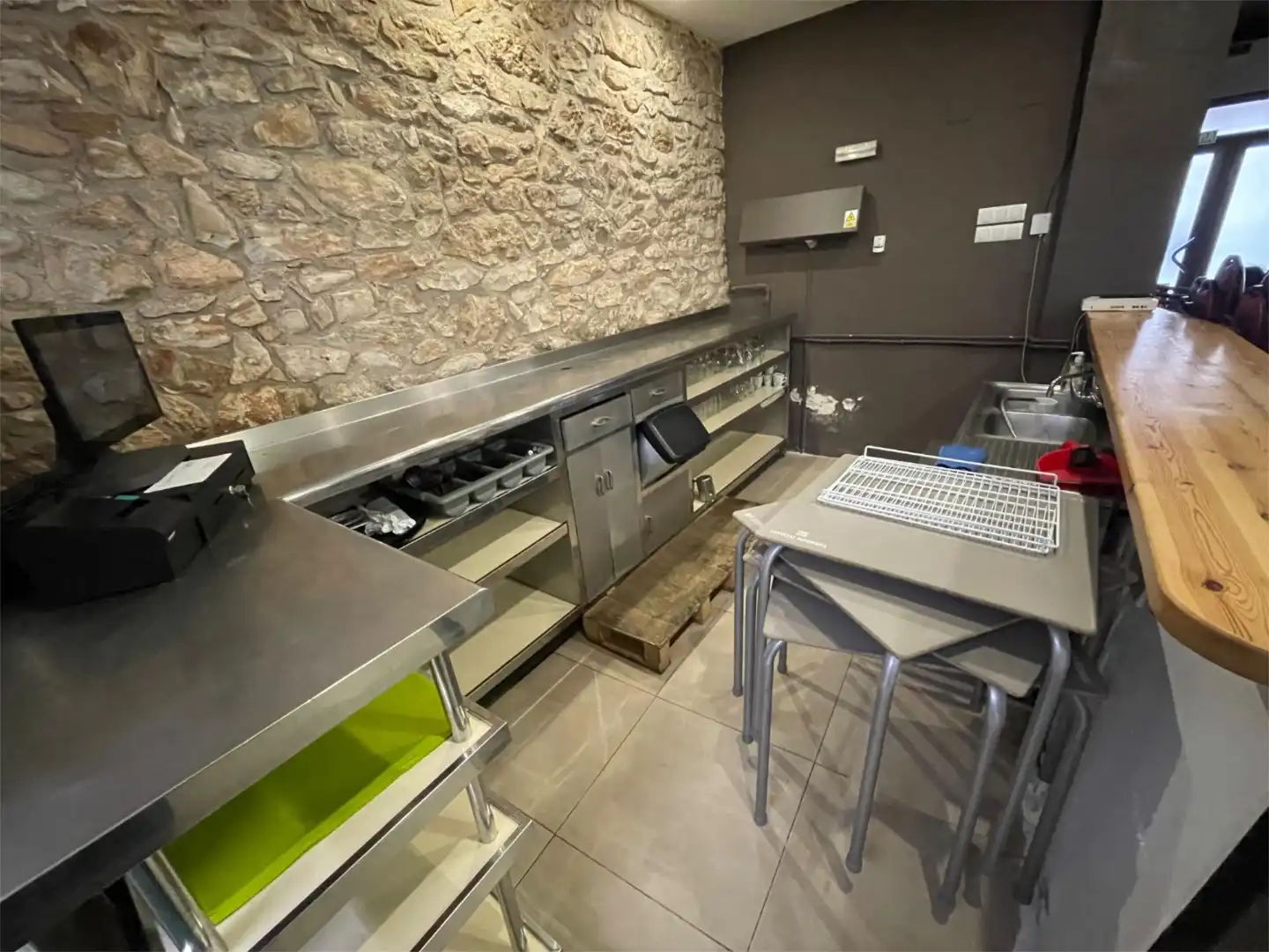 Local de alquiler en Carrer Miguel de Cervantes, 32, L'Ametlla de Mar pueblo Cocina de Local de alquiler en L'Ametlla de Mar con Aire acondicionado, Calefacción y Amueblado