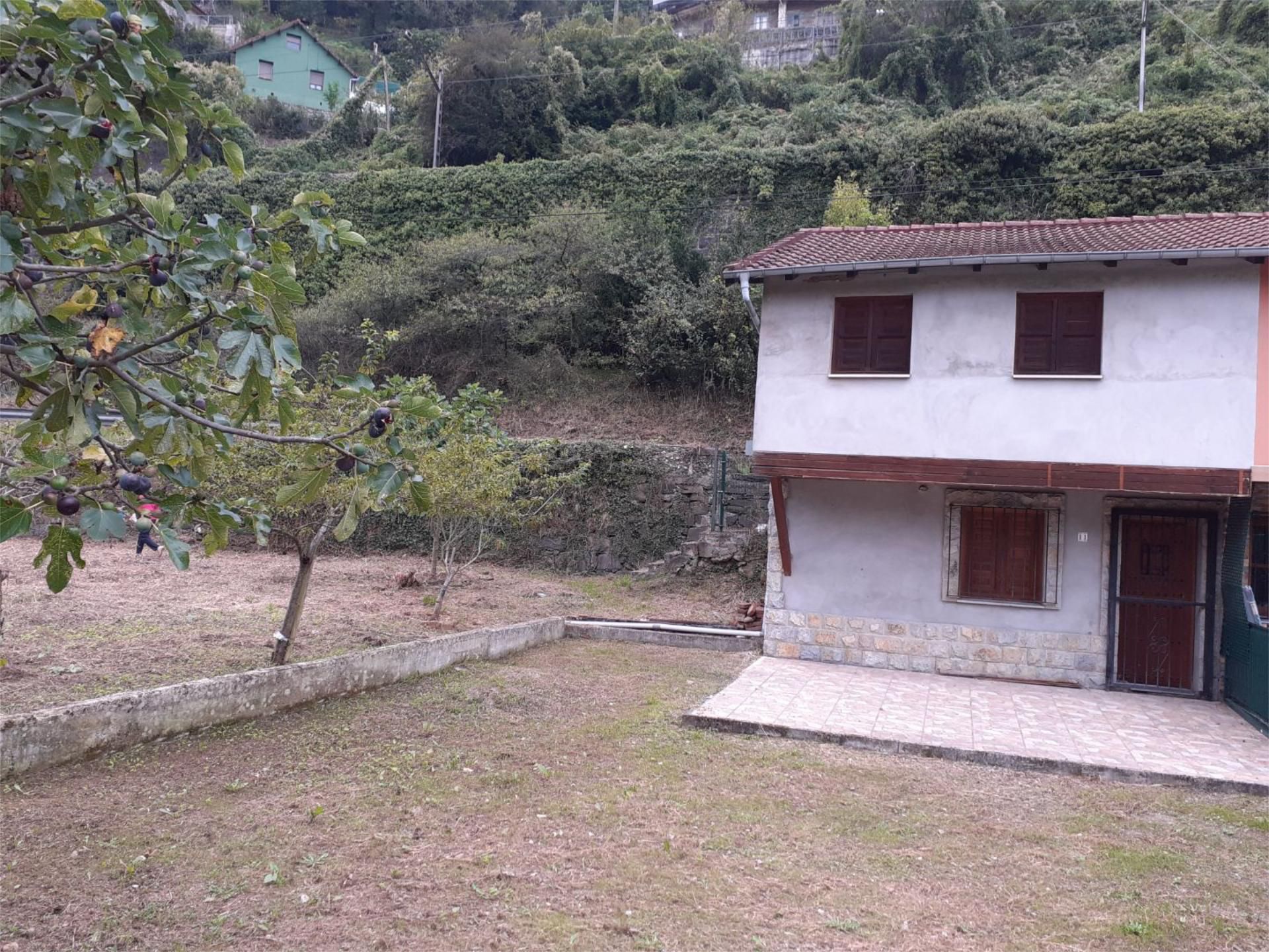 Casa o xalet en venda en Lena amb Jardí privat i Terrassa