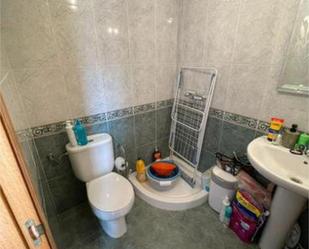 Bathroom of Single-family semi-detached to rent in Ávila Capital  with Heating, Private garden and Terrace