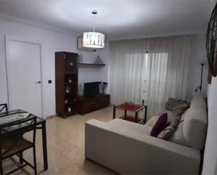 Sala d'estar de Dúplex en venda en Los Yébenes amb Aire condicionat, Terrassa i Balcó