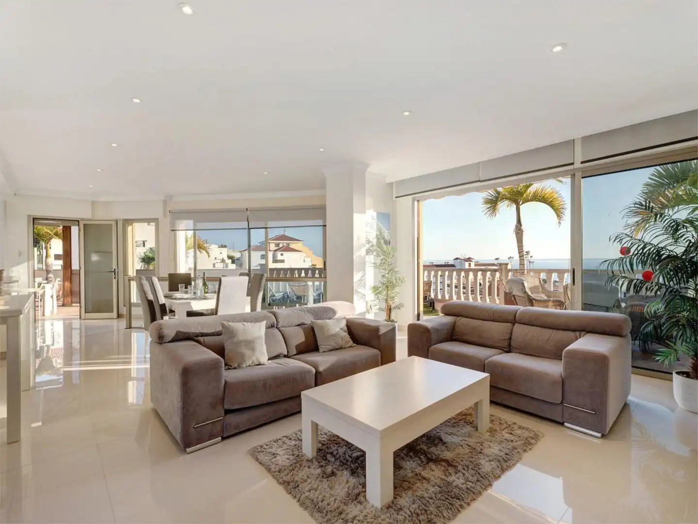 Sala d'estar de Casa o xalet de lloguer en Santiago del Teide amb Aire condicionat, Jardí privat i Terrassa