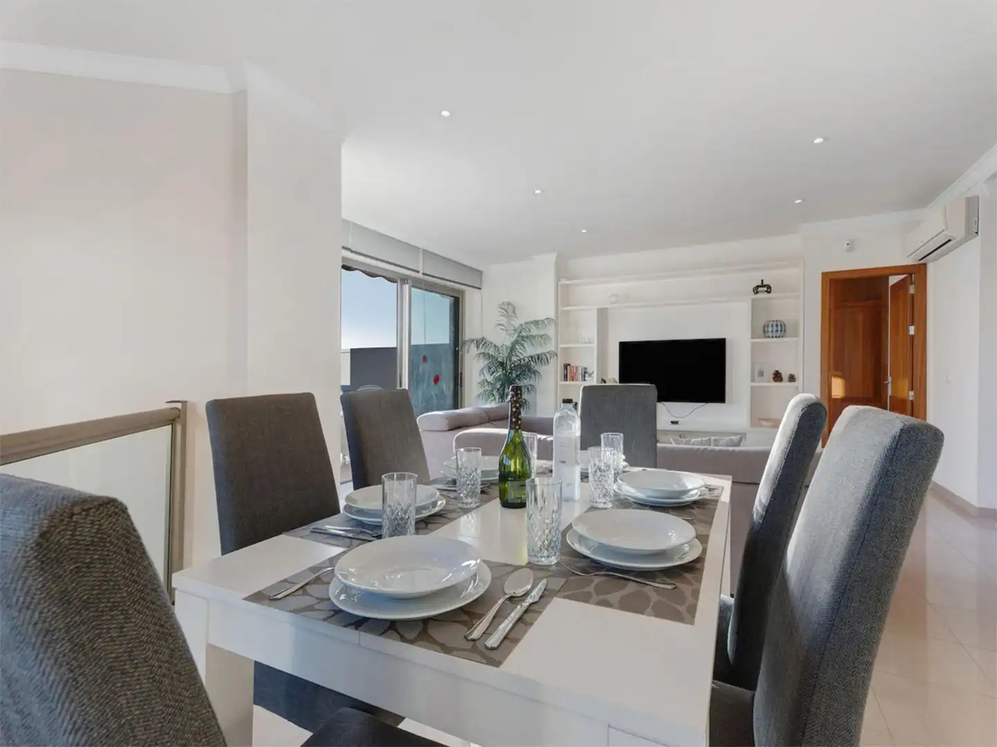 Menjador de Casa o xalet de lloguer en Santiago del Teide amb Aire condicionat, Jardí privat i Terrassa