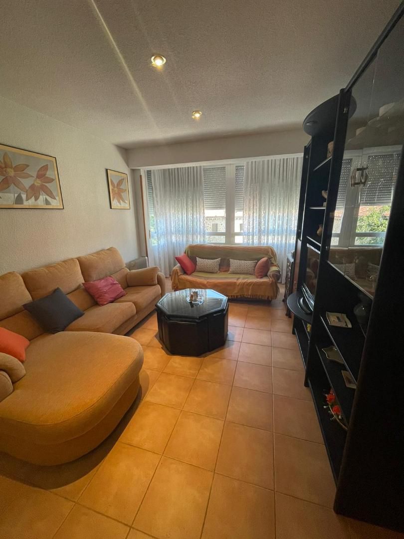 Sala d'estar de Pis en venda en Casavieja amb Terrassa, Moblat i Forn
