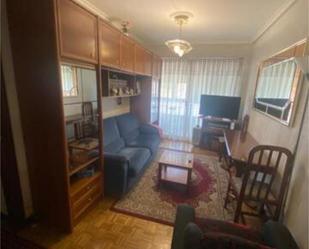 Sala d'estar de Pis en venda en Alfoz de Quintanadueñas amb Calefacció, Terrassa i Moblat