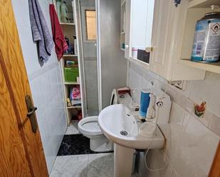 Bathroom of Flat for sale in Elche / Elx  with Heating, Furnished and Oven