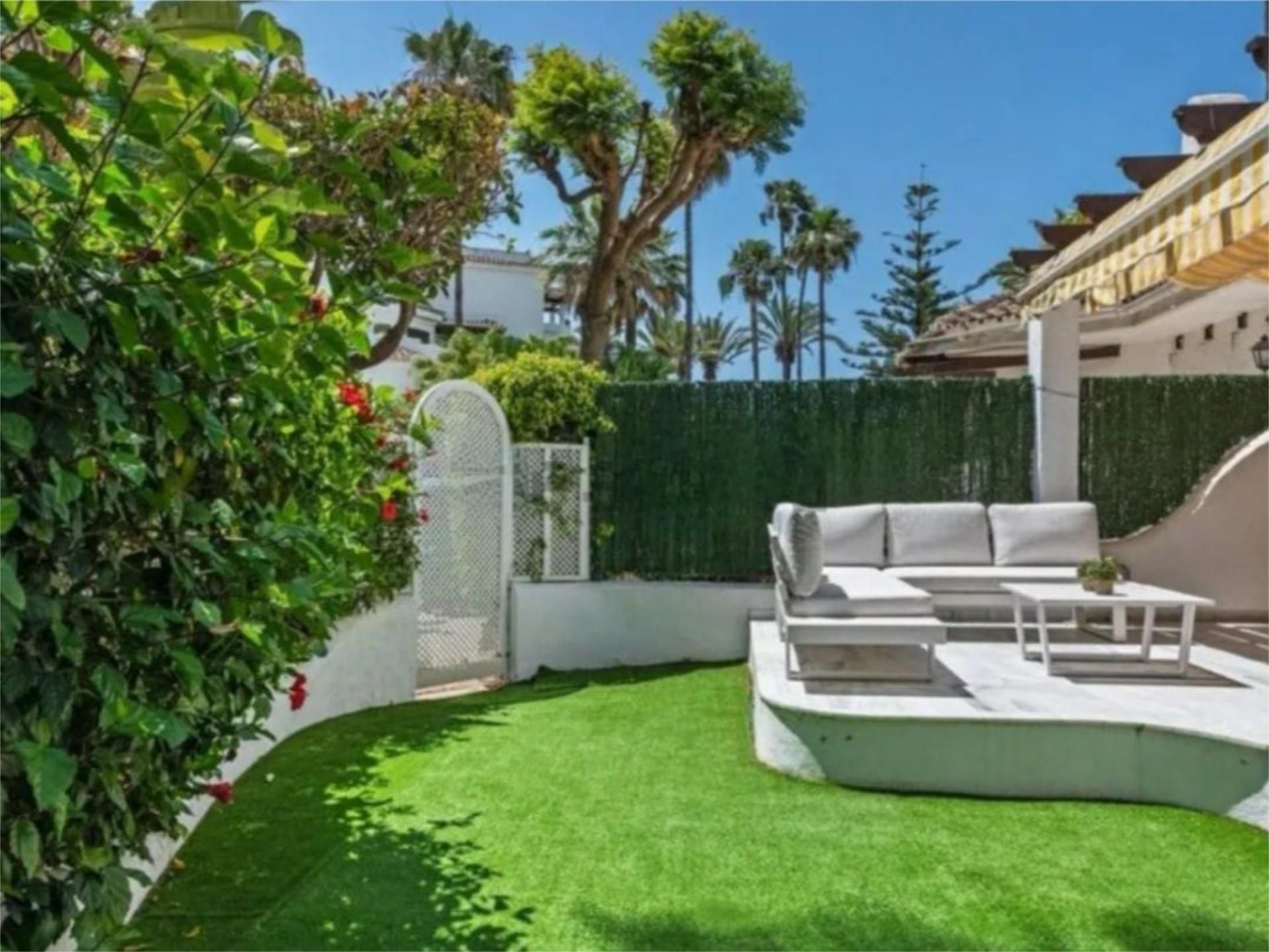 Jardí de Apartament en venda en Marbella amb Aire condicionat, Terrassa i Piscina