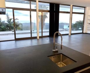 Cuina de Casa o xalet en venda en Olivella amb Calefacció, Jardí privat i Terrassa