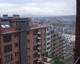 Vista exterior de Pis per a compartir en Oviedo  amb Calefacció, Parquet i Moblat