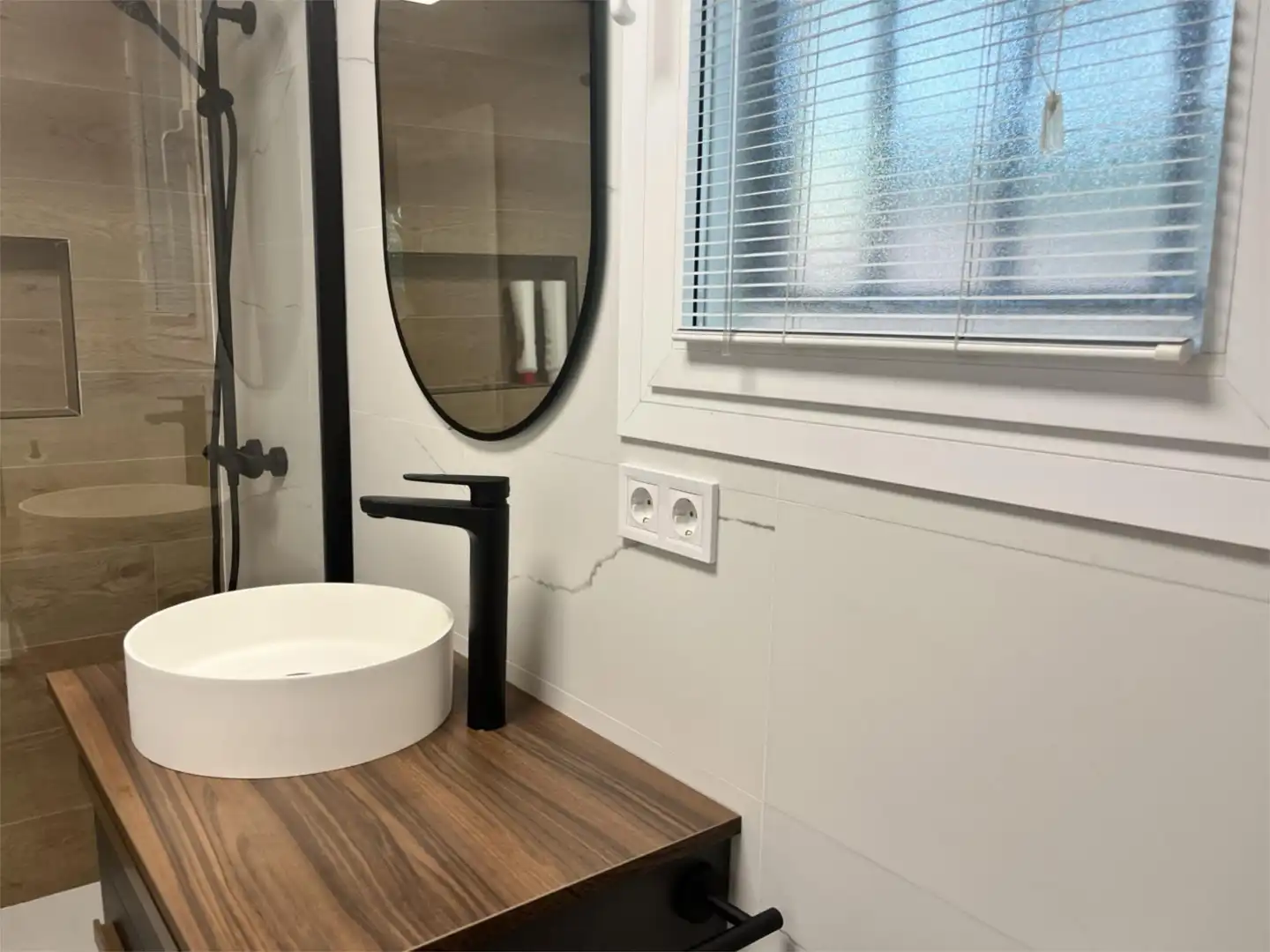 Piso de alquiler en Avenida del Galeón, 225, San Martín de Valdeiglesias Baño de Piso de alquiler en San Martín de Valdeiglesias con Aire acondicionado, Calefacción y Terraza