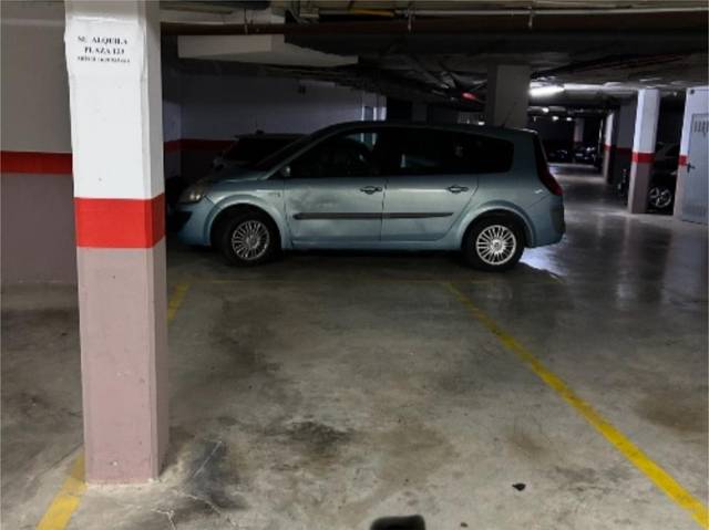 Garaje en Alquiler en Avenida de Benidorm, 103 en Centro