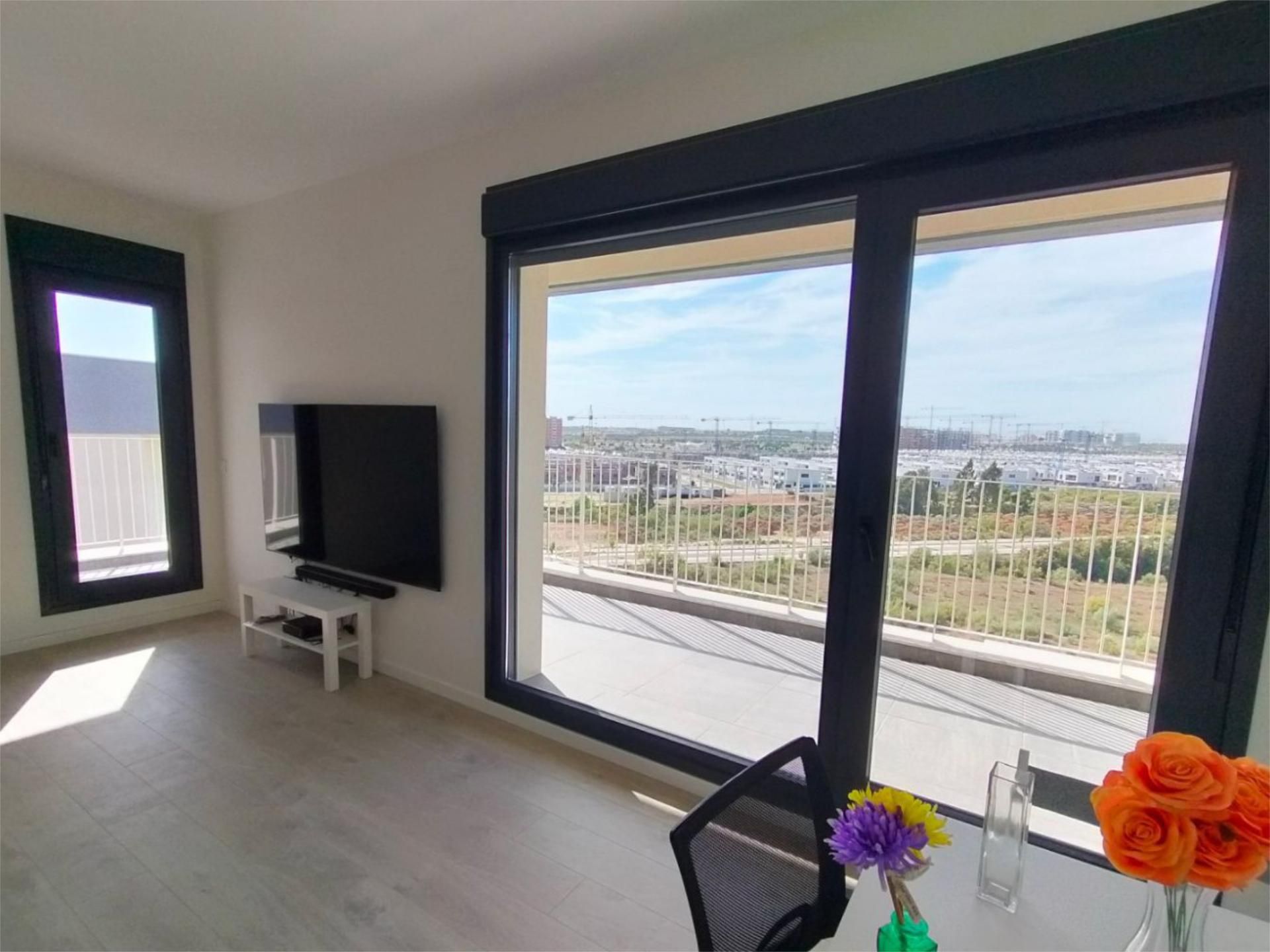 Sala d'estar de Pis en venda en Dos Hermanas amb Aire condicionat i Terrassa