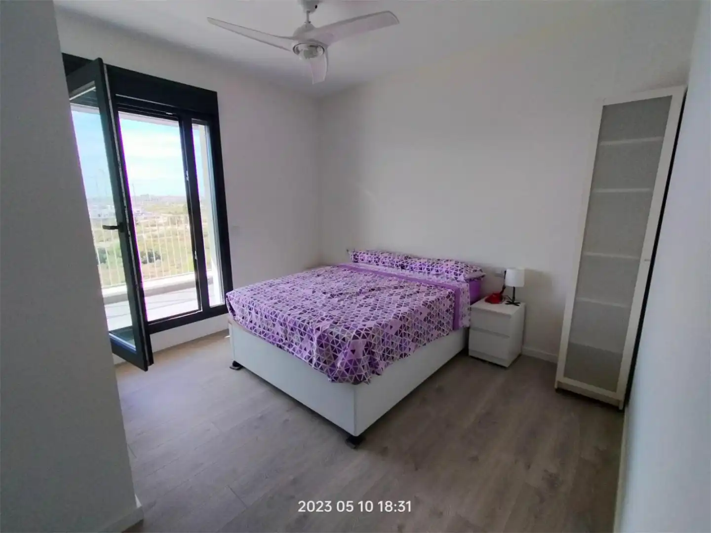 Piso en venta en Calle Carlos Benítez Saurel, 14, Entrenúcleos Habitación de Piso en venta en Dos Hermanas con Aire acondicionado y Terraza