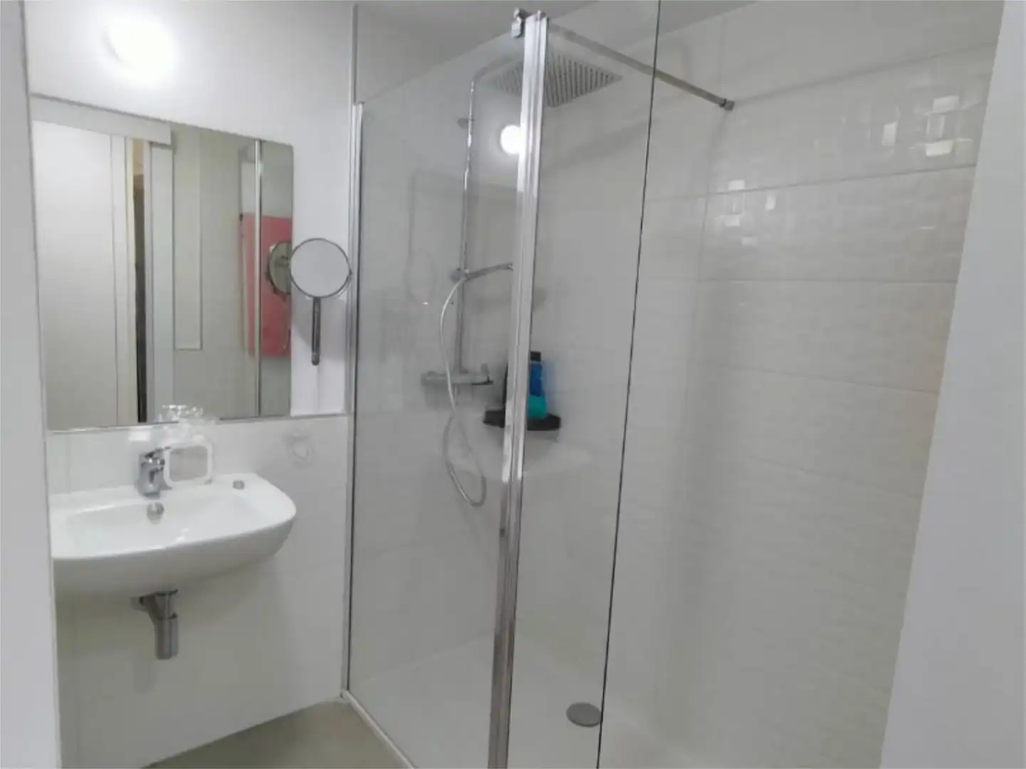 Piso en venta en Calle Carlos Benítez Saurel, 14, Entrenúcleos Baño de Piso en venta en Dos Hermanas con Aire acondicionado y Terraza