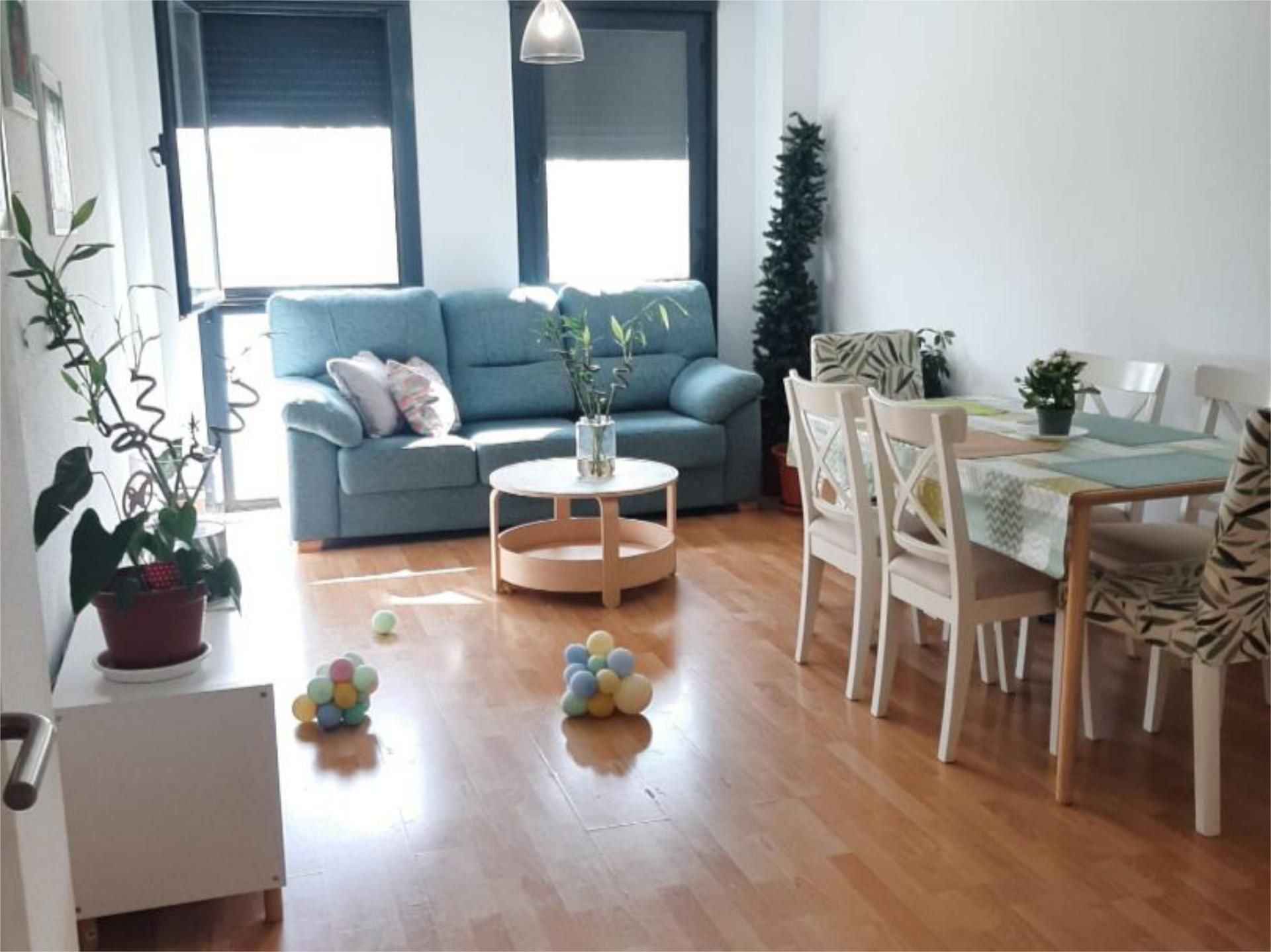 Sala d'estar de Pis en venda en Aranjuez amb Calefacció, Jardí privat i Parquet
