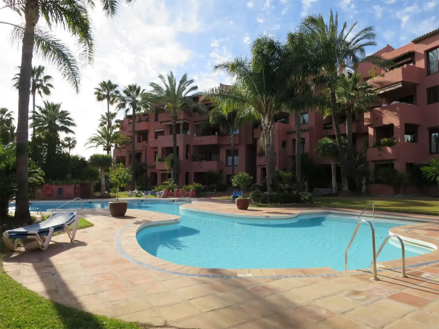 Exterior view of Flat for rent in Marbella  with Air Conditioner, Heating and Private garden