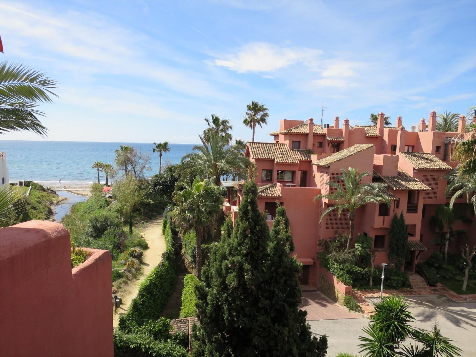 Exterior view of Flat to rent in Marbella  with Air Conditioner, Heating and Private garden