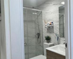 Bathroom of Flat for sale in San Sebastián de los Reyes  with Air Conditioner, Heating and Parquet flooring