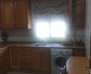 Kitchen of Flat to share in Molina de Segura  with Oven, Washing machine and Microwave