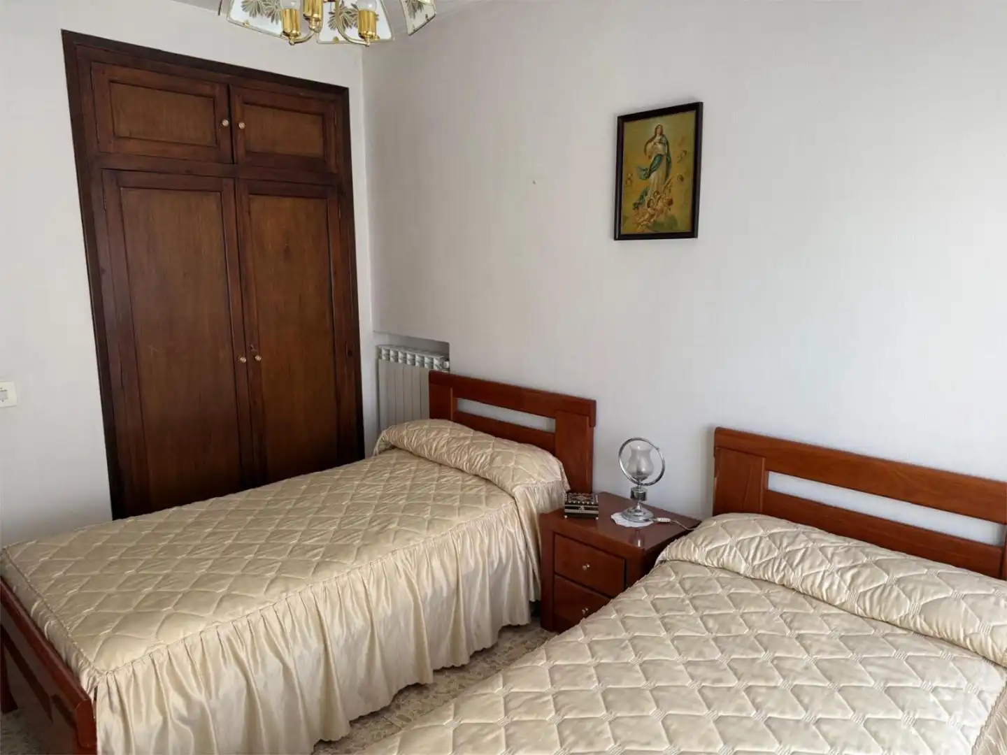 Casa adosada en venda a Calle Toledo, 28, Mondéjar Dormitori de Casa adosada en venda en Mondéjar amb Terrassa