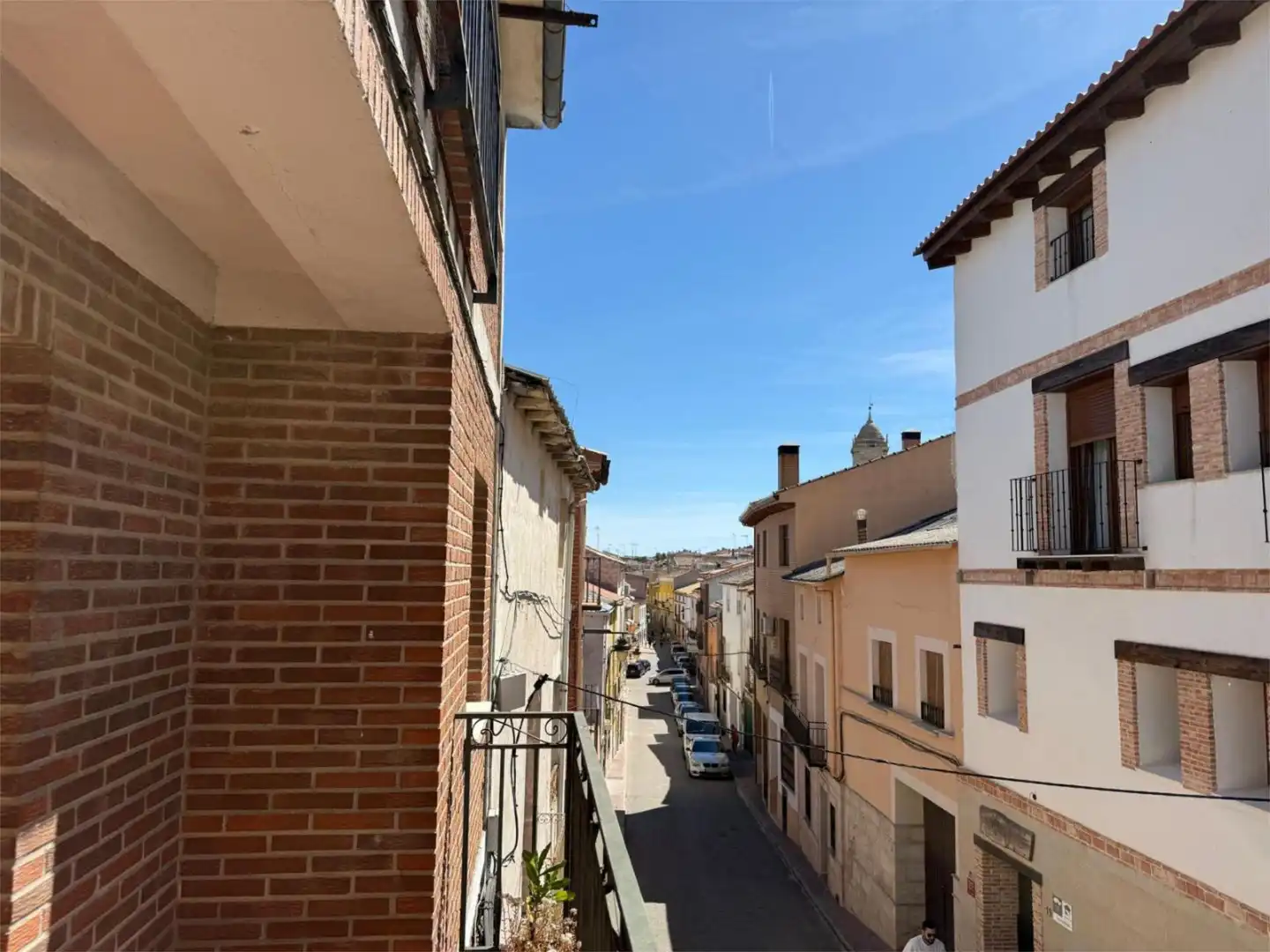 Casa adosada en venda a Calle Toledo, 28, Mondéjar Vista exterior de Casa adosada en venda en Mondéjar amb Terrassa
