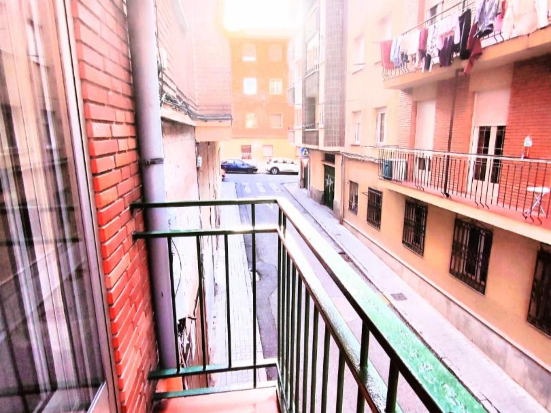 Vista exterior de Pis en venda en Segovia Capital amb Calefacció, Parquet i Balcó