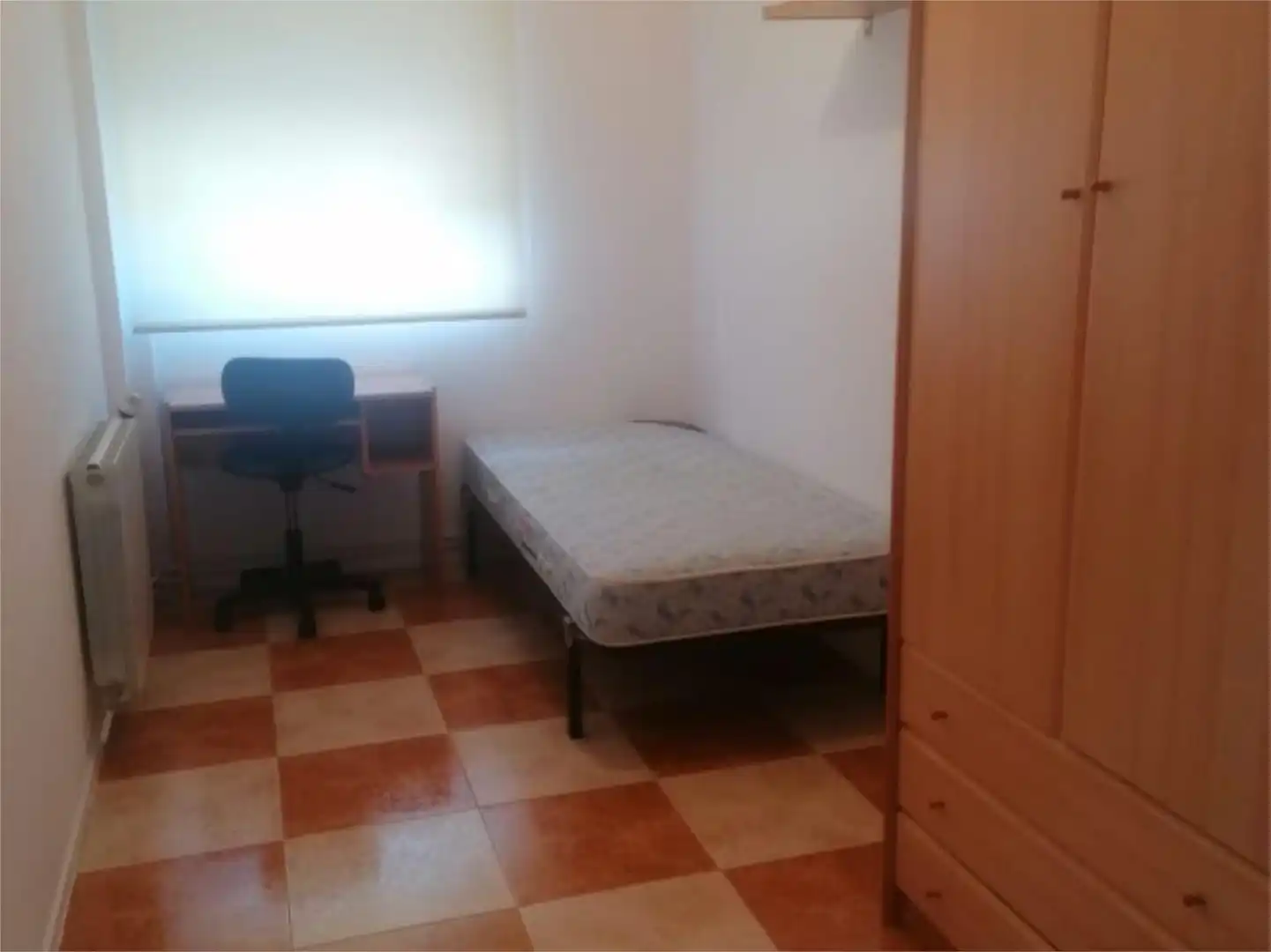 Bedroom of Flat for rent in Badajoz  with Air Conditioner, Heating and Furnished