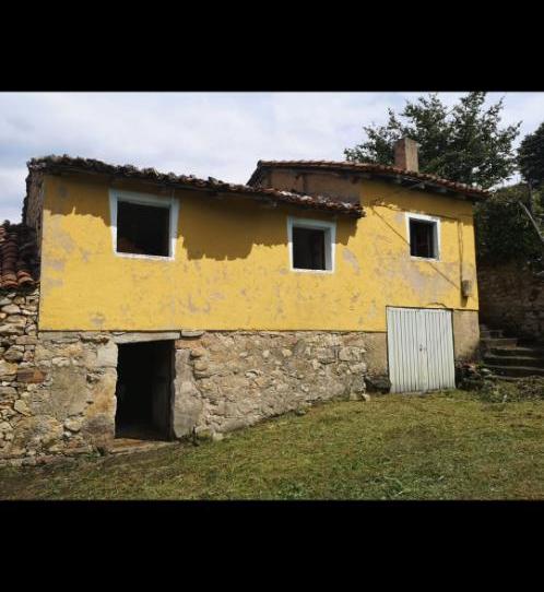 Casa adosada en venta en Lugar Pontigo, 10, Belmonte de Miranda, Asturias - imagen 1 Foto 1 de Casa adosada en venta en Lugar Pontigo, 10, Belmonte de Miranda, Asturias
