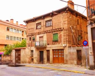 Vista exterior de Casa o xalet en venda en Segovia Capital amb Calefacció, Jardí privat i Terrassa