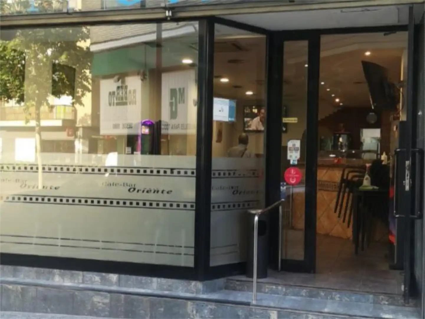 Local en traspaso en  Zaragoza Capital con Aire acondicionado, Calefacción y Amueblado