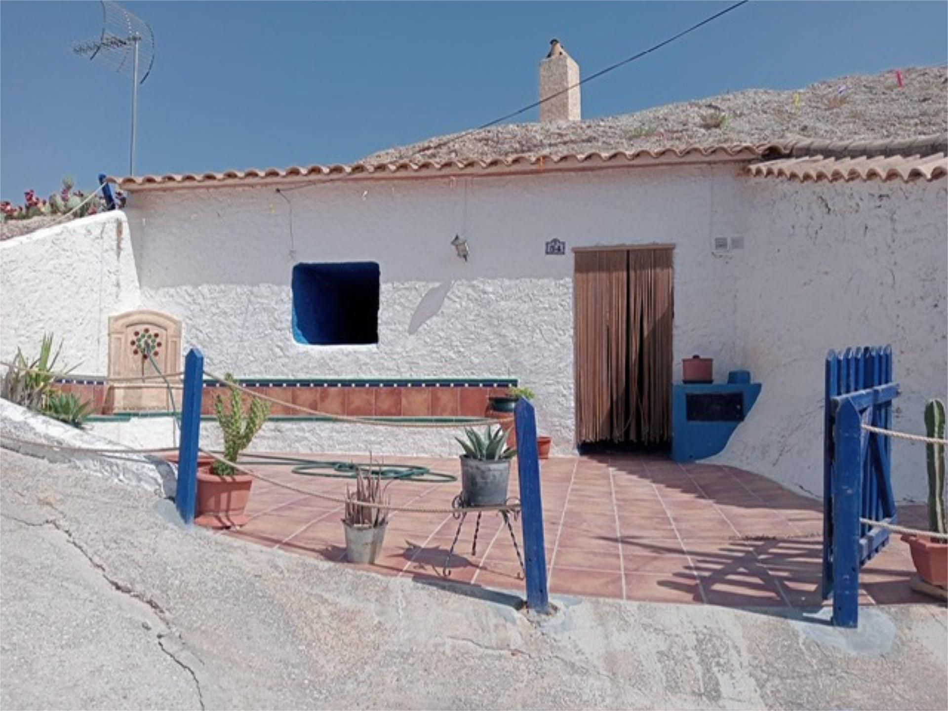 Vista exterior de Finca rústica en venda en Freila amb Terrassa