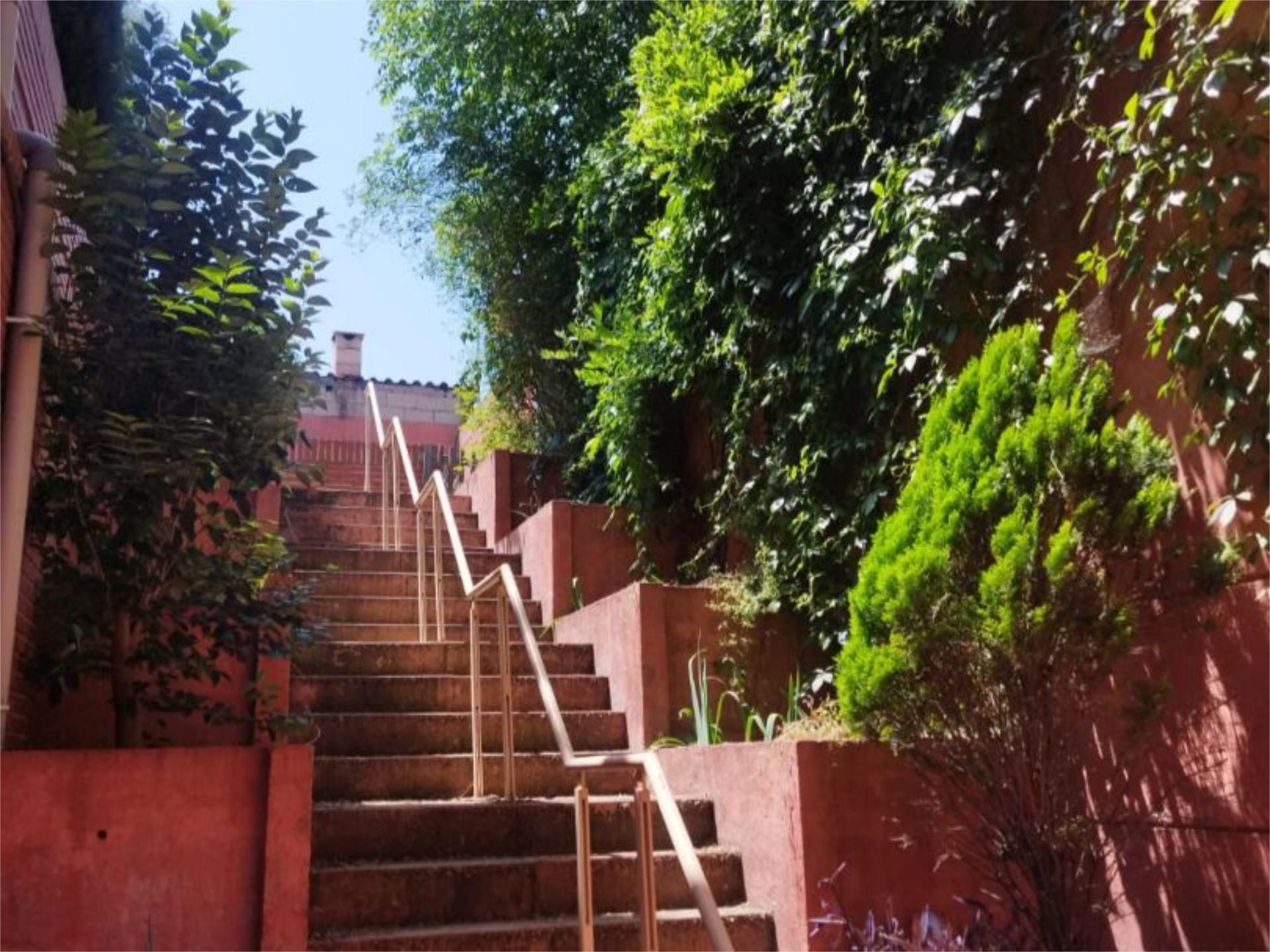 Vista exterior de Pis en venda en  Madrid Capital amb Calefacció, Jardí privat i Terrassa
