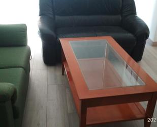 Living room of Flat to share in Burgos Capital  with Heating and Furnished