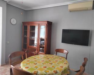 Menjador de Apartament de lloguer en Cullera amb Aire condicionat i Balcó