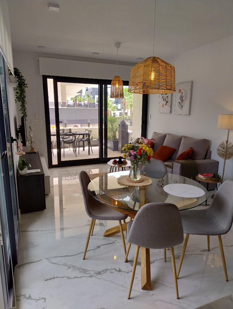 Sala d'estar de Apartament en venda en Orihuela amb Aire condicionat, Terrassa i Piscina