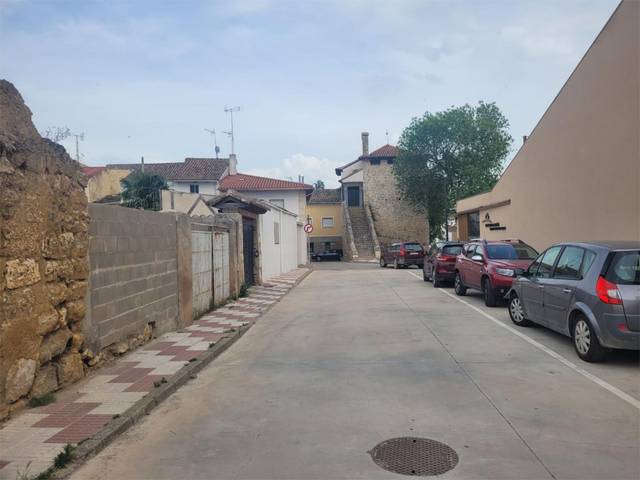 Terreno residencial en Venta en Plaza Isabel la Católica, 30 en Dueñas