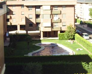 Garden of Flat to share in Valladolid Capital  with Air Conditioner, Heating and Private garden