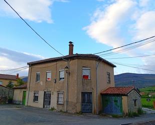 Exterior view of Country house for sale in Barruelo de Santullán  with Private garden, Parquet flooring and Storage room