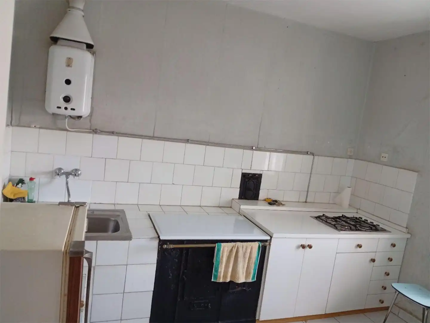 Cuina de Finca rústica en venda en Barruelo de Santullán amb Jardí privat, Parquet i Traster