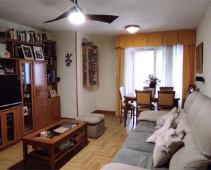 Sala d'estar de Pis en venda en  Madrid Capital amb Aire condicionat, Calefacció i Terrassa