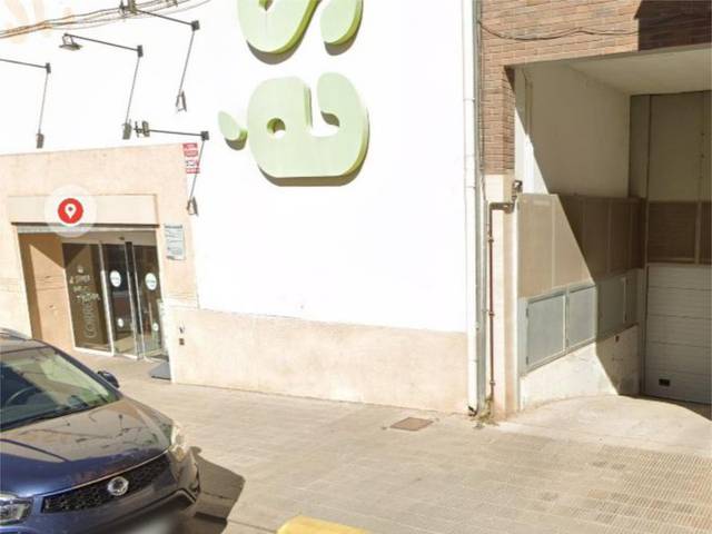 Garaje en Alquiler en Avinguda del Baró d'Esponellà, 13 en Almacelles