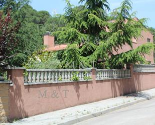 Vista exterior de Casa o xalet en venda en Vacarisses amb Aire condicionat, Calefacció i Jardí privat